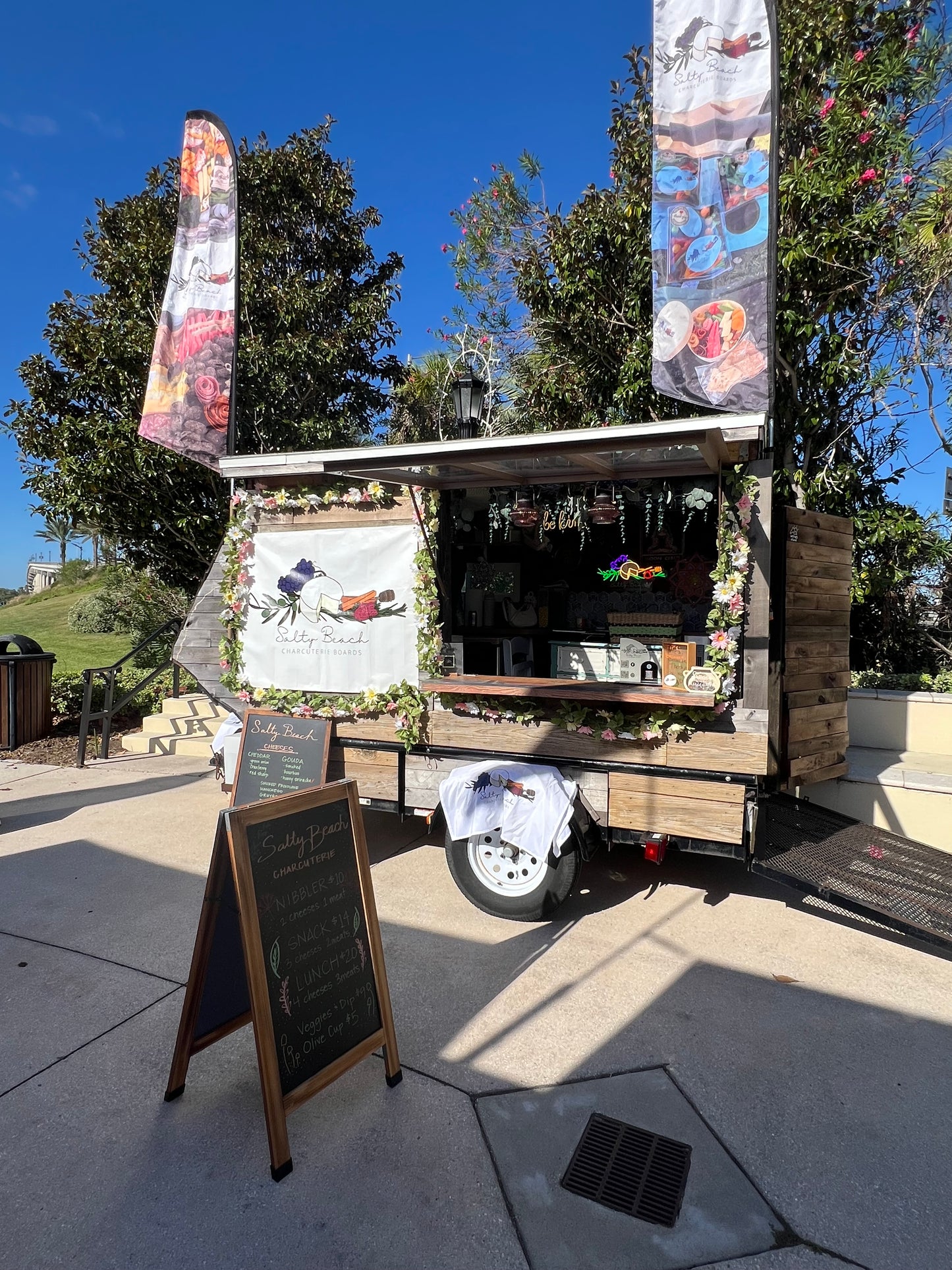 Mobile food vending trailer for special events